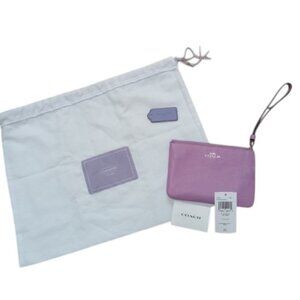 Coach Pebble Leather Wristlet w Hang Tag and Coach Dust Bag NWT